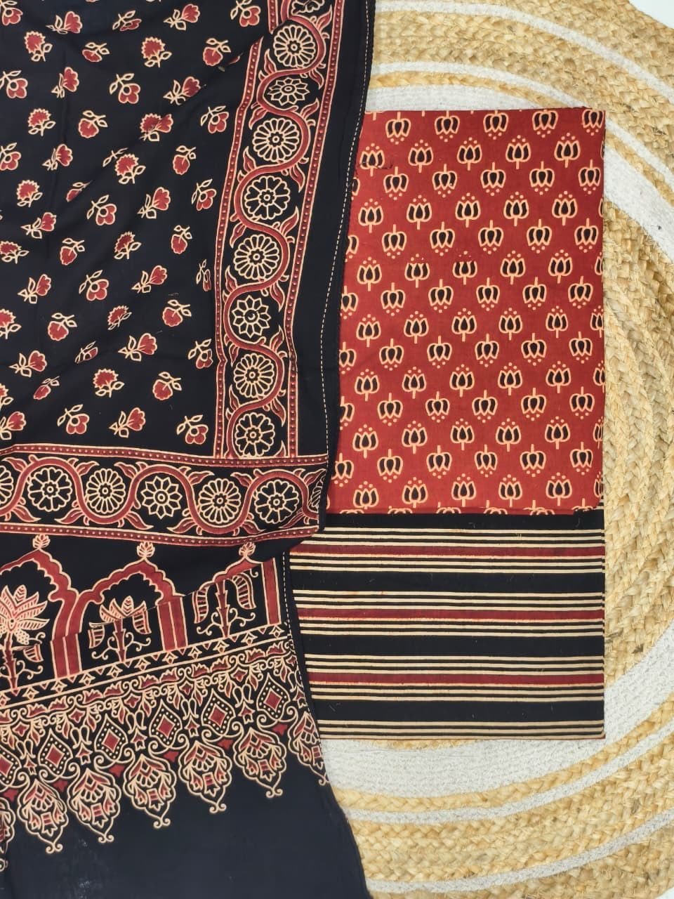 Pure Cotton Ajrakh Screen Print 3-Piece Suit 01